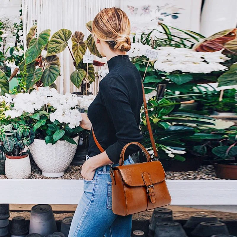 Bag Women's New Retro Fashion Casual Leather Buckle Messenger Bag Shoulder Slung Portable Women's Bag