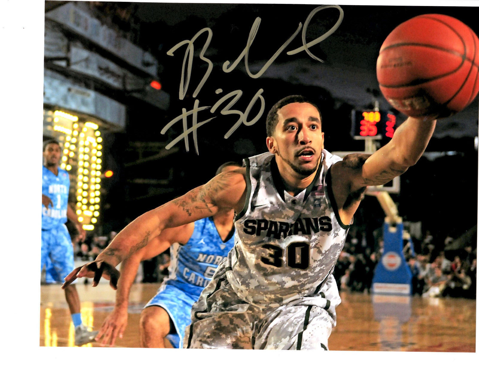 Brandon Wood signed auto Photo Poster painting Michigan State basketball Carrier Classic MSU