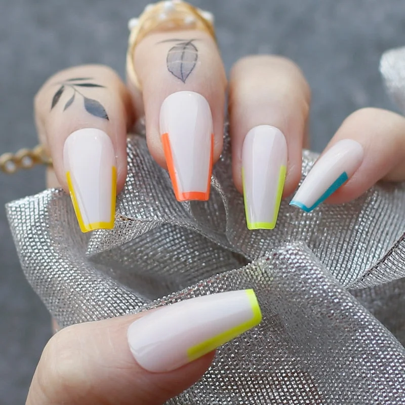 Coffin Nude French Black outline White Fake nails Ballet Art Nails Classic arc French design False nails 24PCS-Nail Inspo