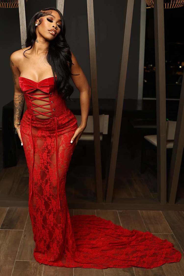 Cutout Front Lace Up Strapless Slim Fit Mermaid Hem Lace Maxi Dresses-Red