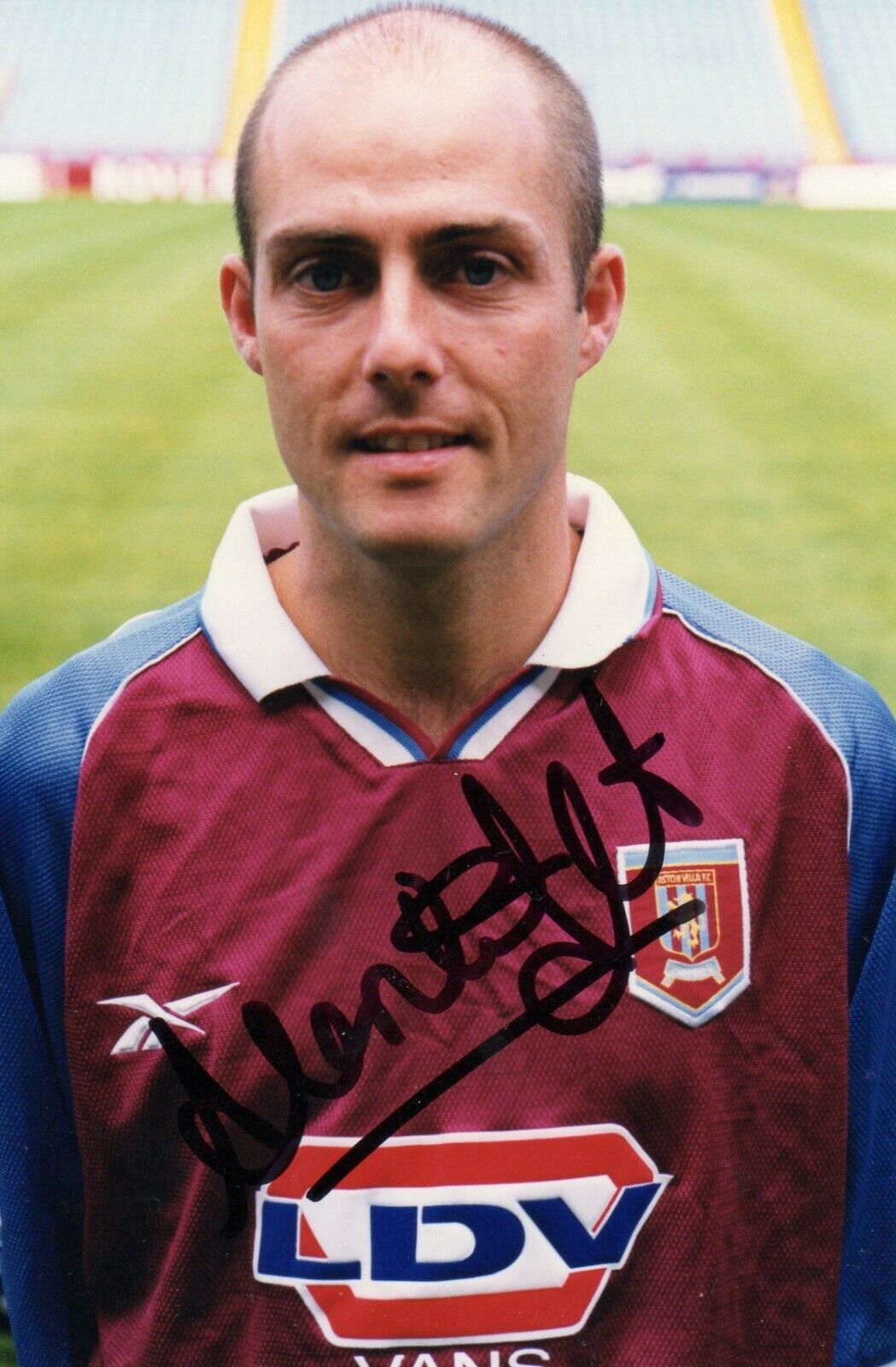 ALAN WRIGHT AUTOGRAPH, ASTON VILLA FOOTBALL CLUB