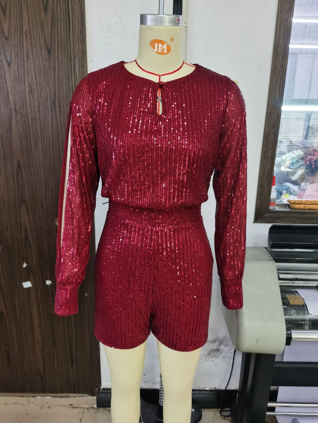 Round neck long-sleeved sequined jumpsuit-zachics