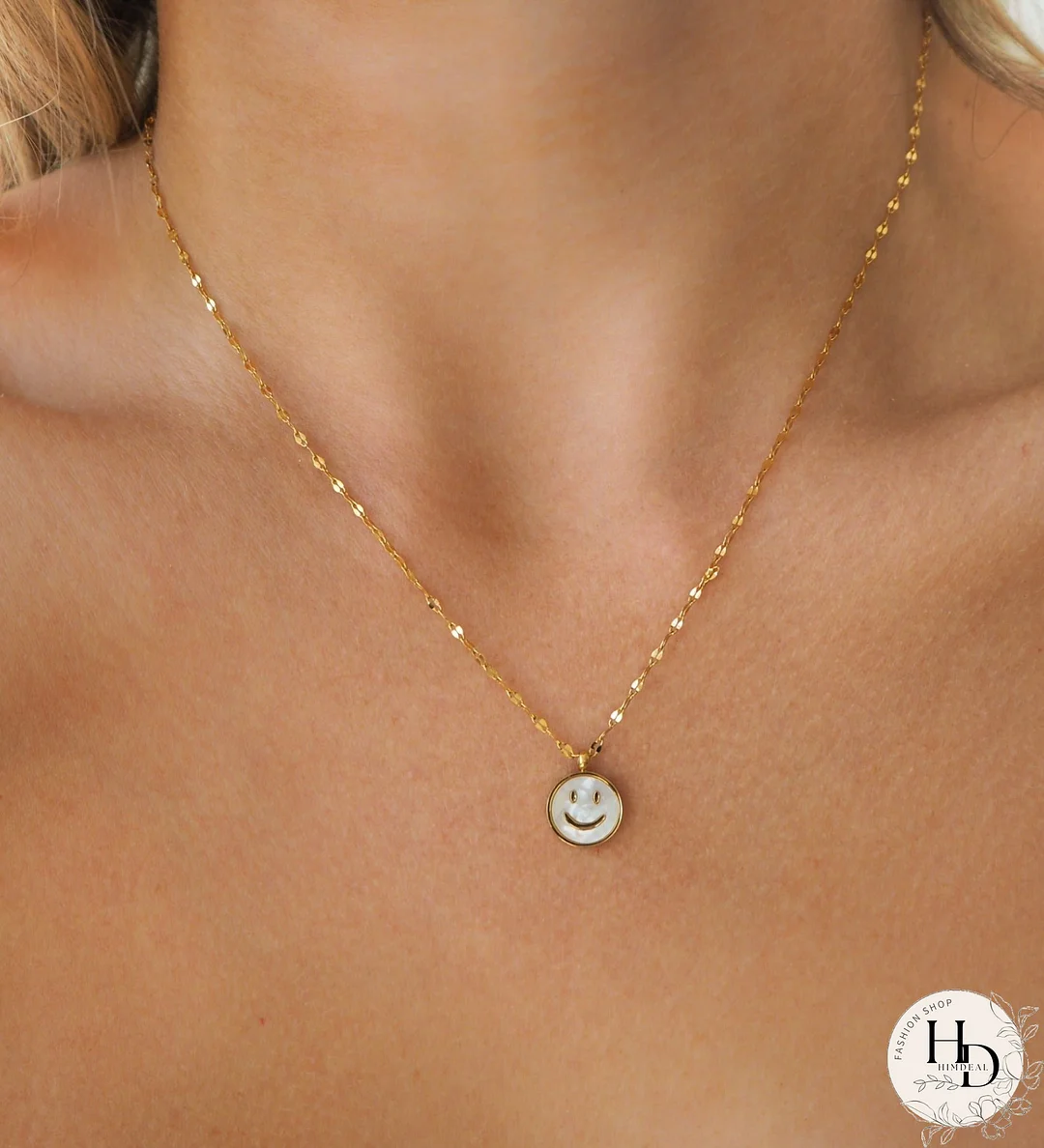 Smile Shimmer Necklace