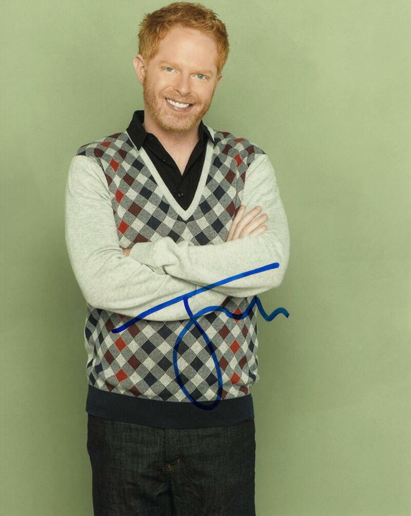 JESSE TYLER FERGUSON SIGNED AUTOGRAPH 8X10 Photo Poster painting - MITCHELL MODERN FAMILY