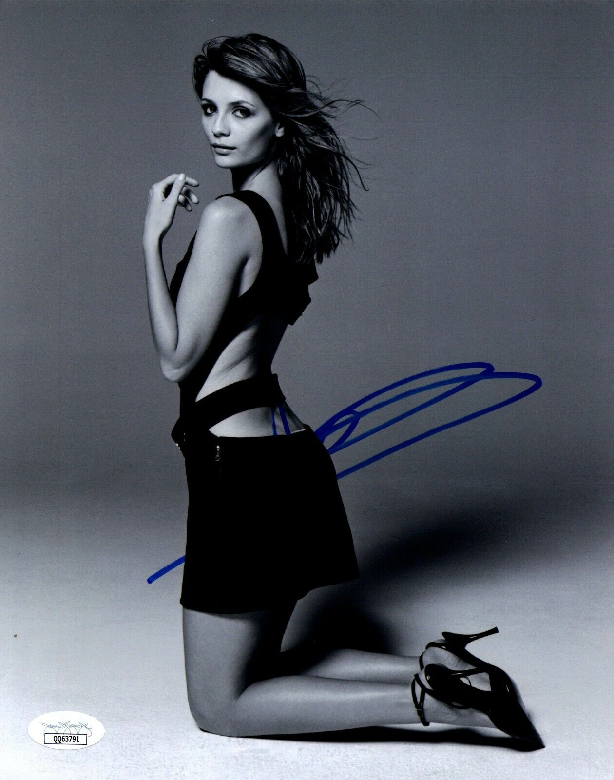 ~~ MISCHA BARTON Authentic Hand-Signed Sexy - THE O.C.