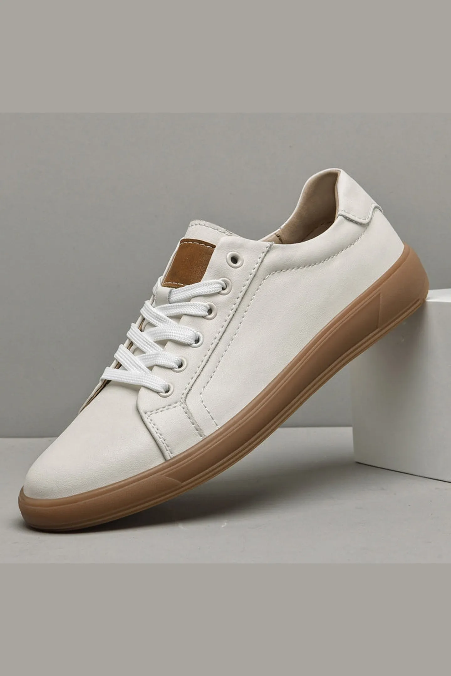 Men's Minimalist Leather Trainers &ndash; Clean Everyday Style