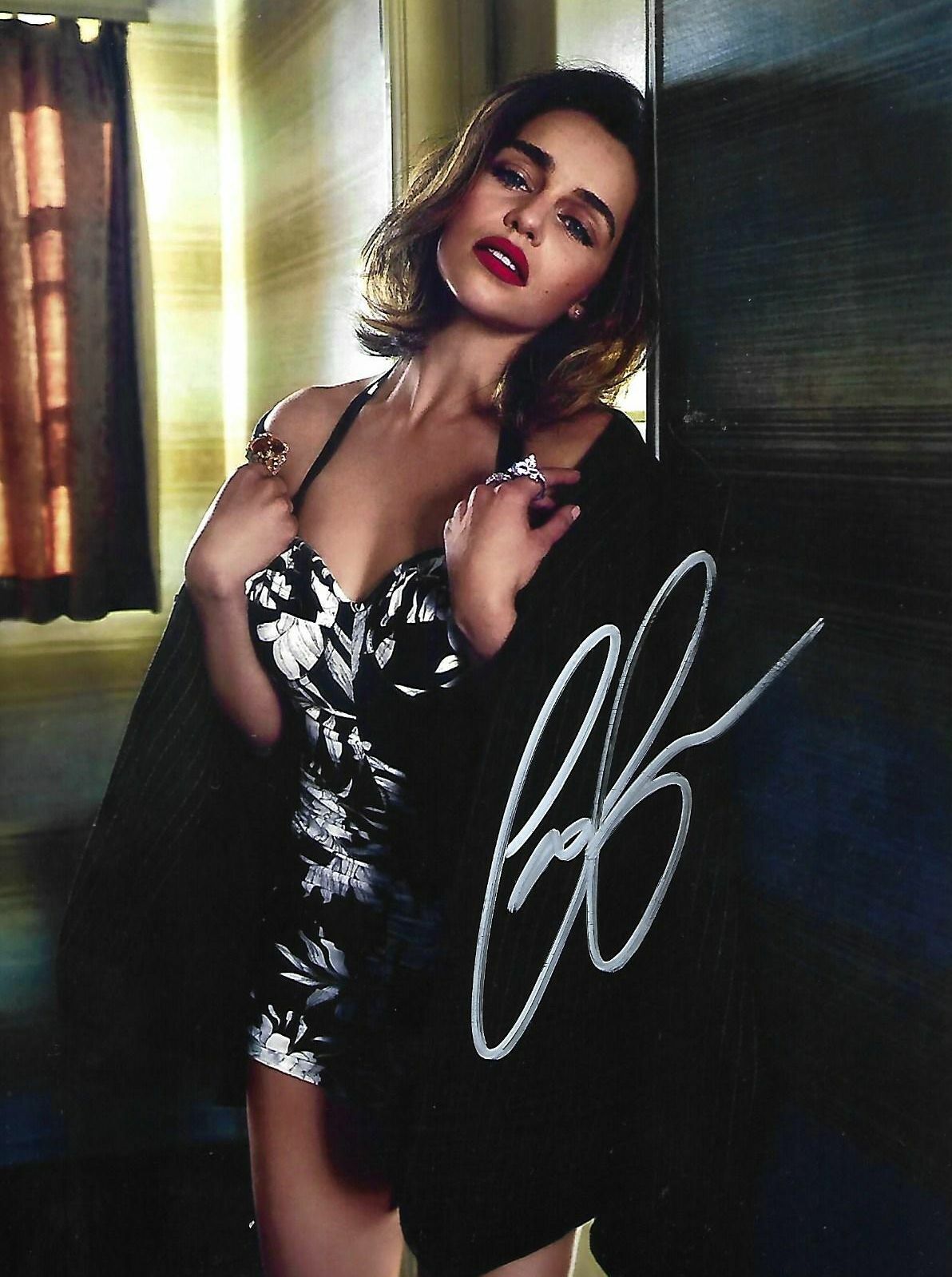 Emilia Clarke signed Autographed Photo Poster painting RARE HOT SEXY