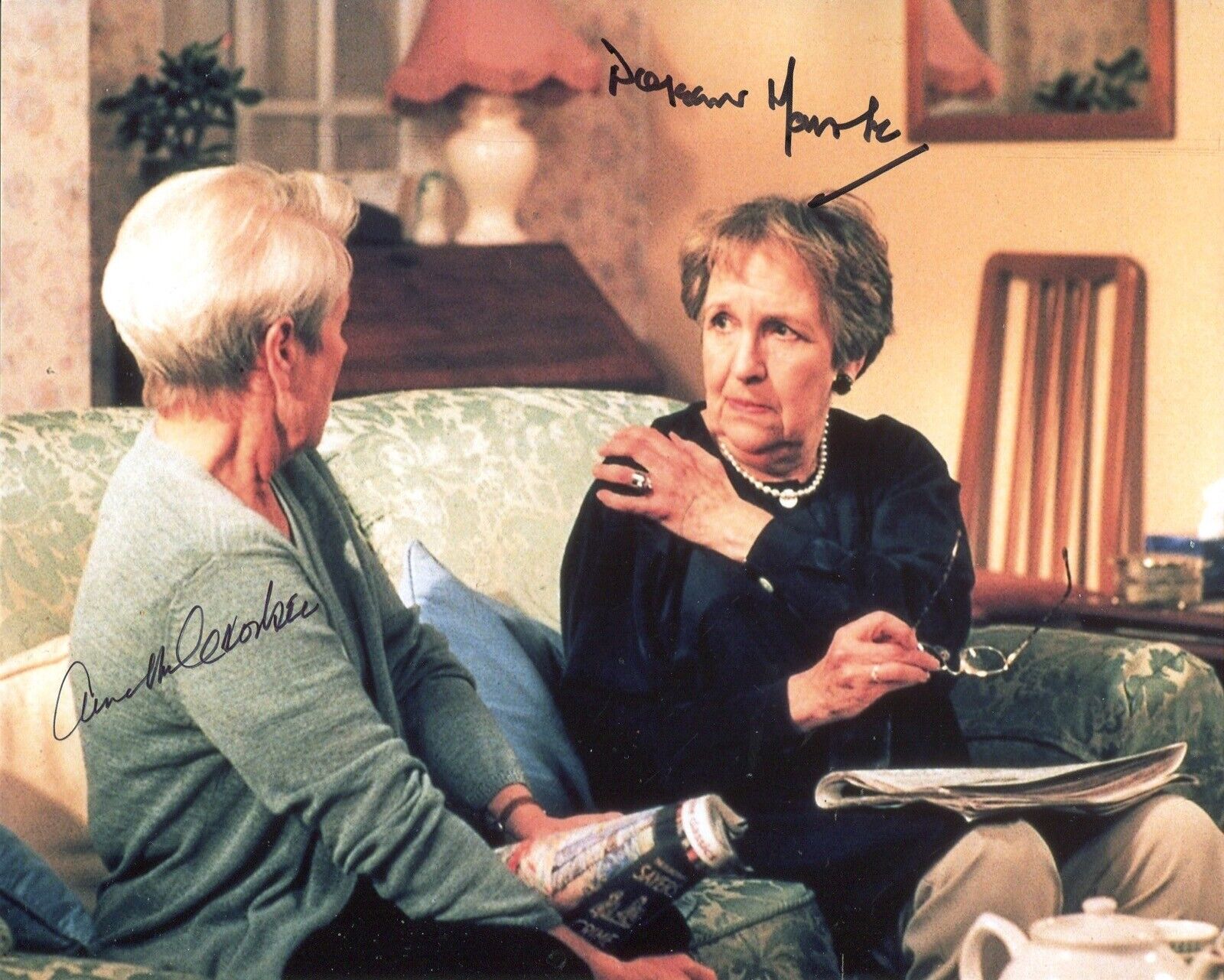 Doreen Mantle & Annette Crosbie signed ONE FOOT IN THE GRAVE Photo Poster painting - UACC DEALER