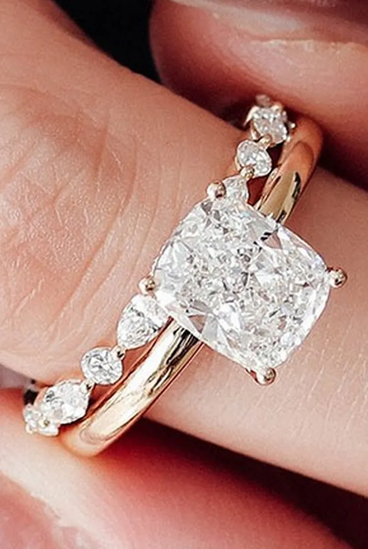Women's Layered Jewelry Set for Stacking