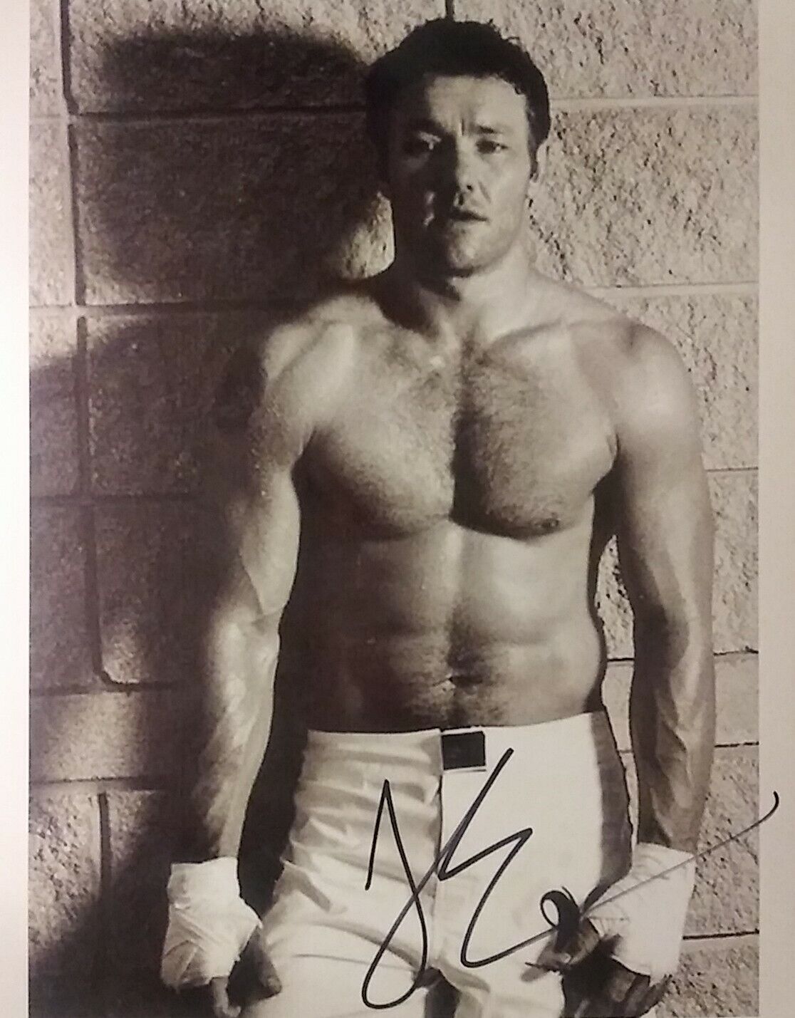 Joel Edgerton signed 8x10