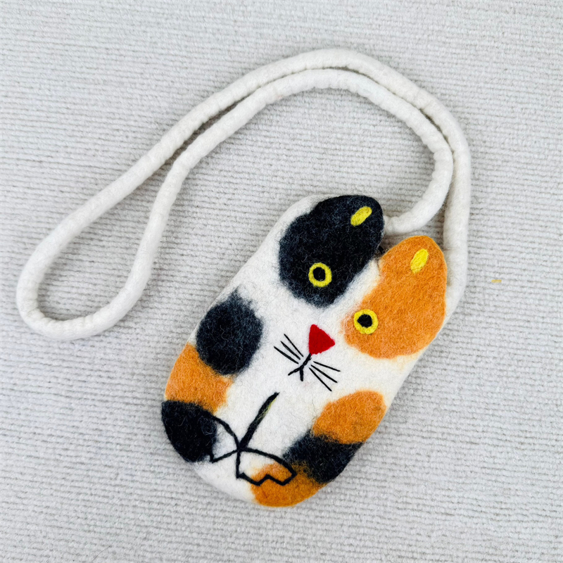 Vintage Funny Calico Cat Handmade Felt Bag elevenforest