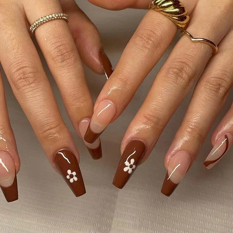 Applyw Brown Fake Nails Set Press on Medium Length Faux Ongles with White Flower Designs