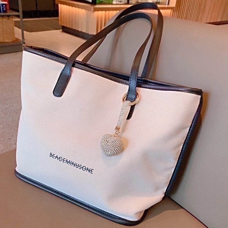 Fashion Heart Shape Arylic Metal Inlay Rhinestones Women’s Bag Pendant Keychain