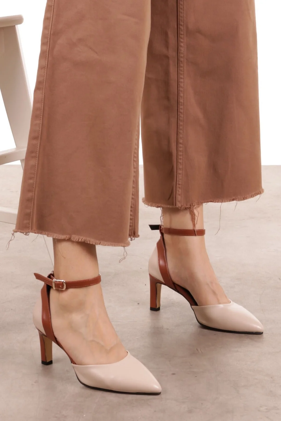 Mio Gusto Brand Luna Skin, White, Tan Colors High Quality 6Cm Heel Height Women 's Fashion Pumps