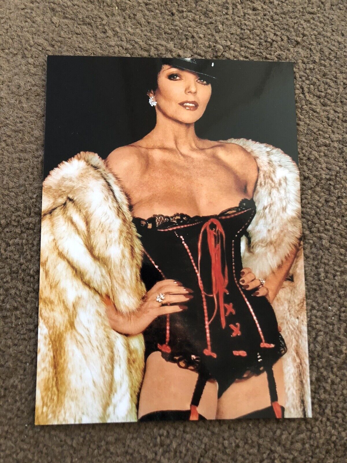 JOAN COLLINS (DYNASTY) UNSIGNED Photo Poster painting- 7x5”