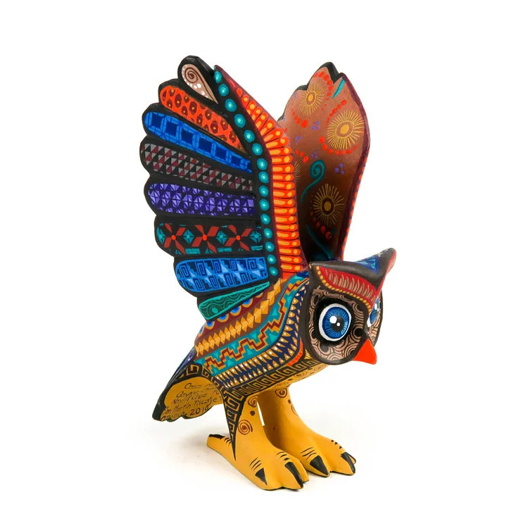 Beautiful Owl - Oaxacan Alebrije Wood Carving Mexican Folk Art Sculpture
