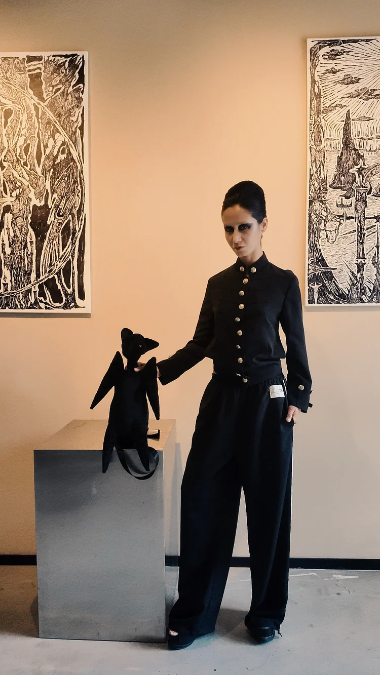 EZZAT Bastet Bag - 4 Recycled Water Bottles - Black