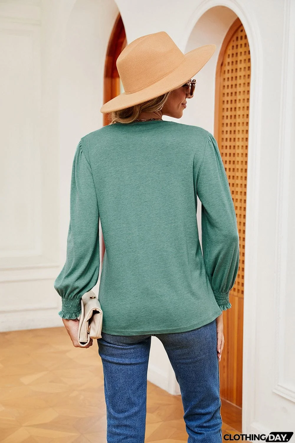Contrast V-Neck Long Sleeve Top