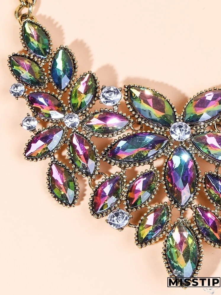 Gemstone Decor Necklace