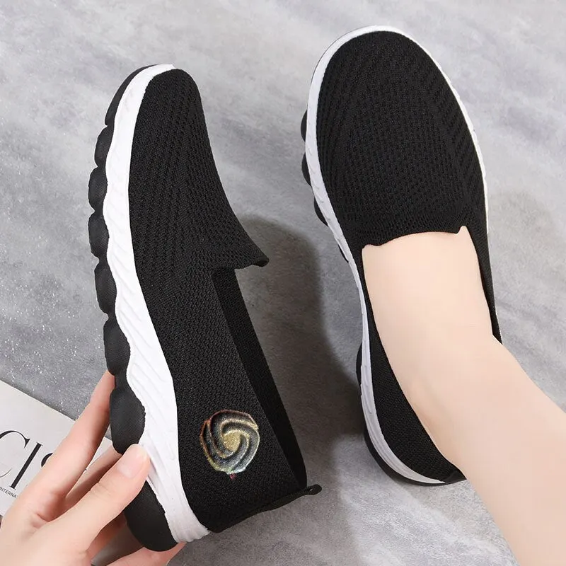 Casual Sneakers Mesh Breathable Women Flat Shoes Spring Slip on Flats Korean Lightweight Summer Loafers Fashion Women Sneakers