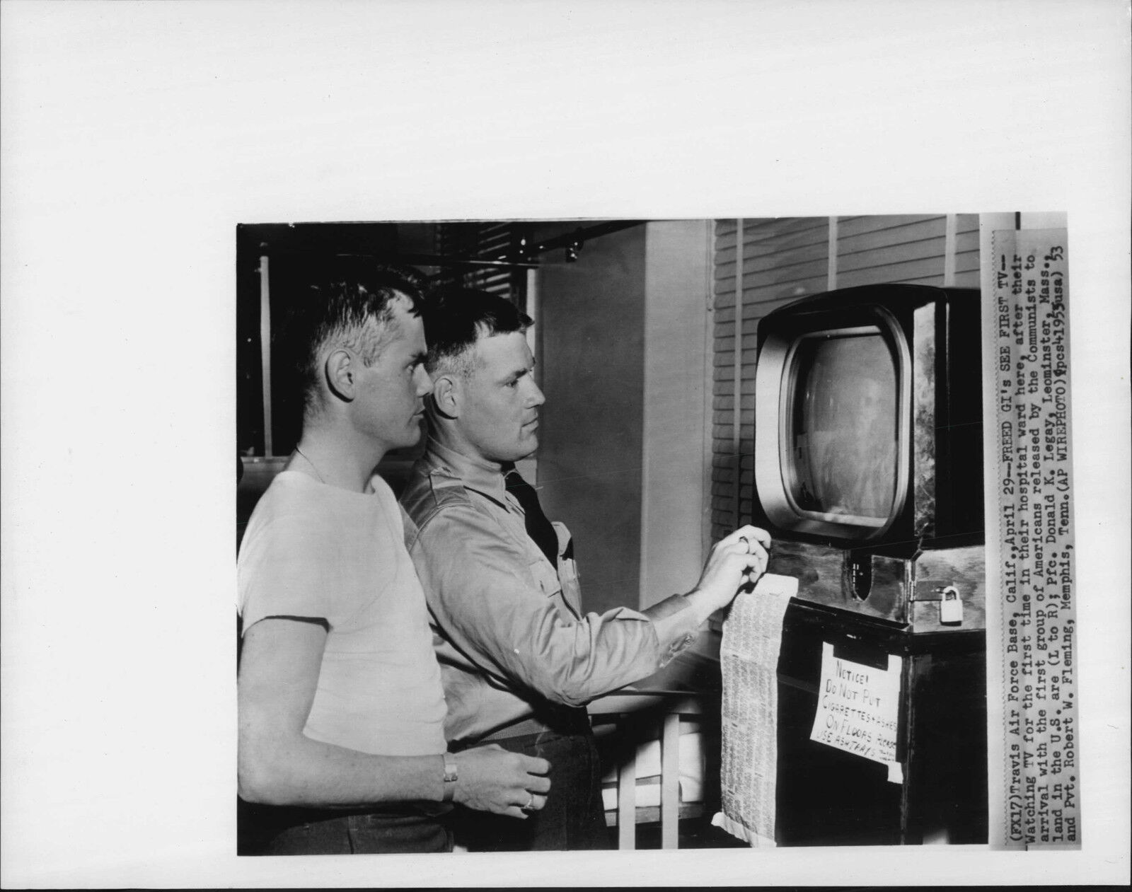 Released POW See Television for First Time 1953 Korea War Press Photo Poster painting