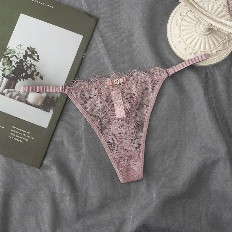 European Style Thong Sexy Lace Panties Low Waist Seamless Fashion Hollow Out G-Gtring Women' Transparent T Pants Female Lingerie
