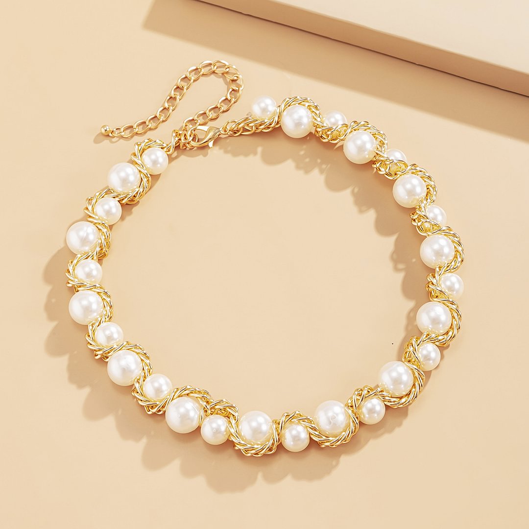 Retro Imitation Pearl Necklace Baroque Metal Twist Chain