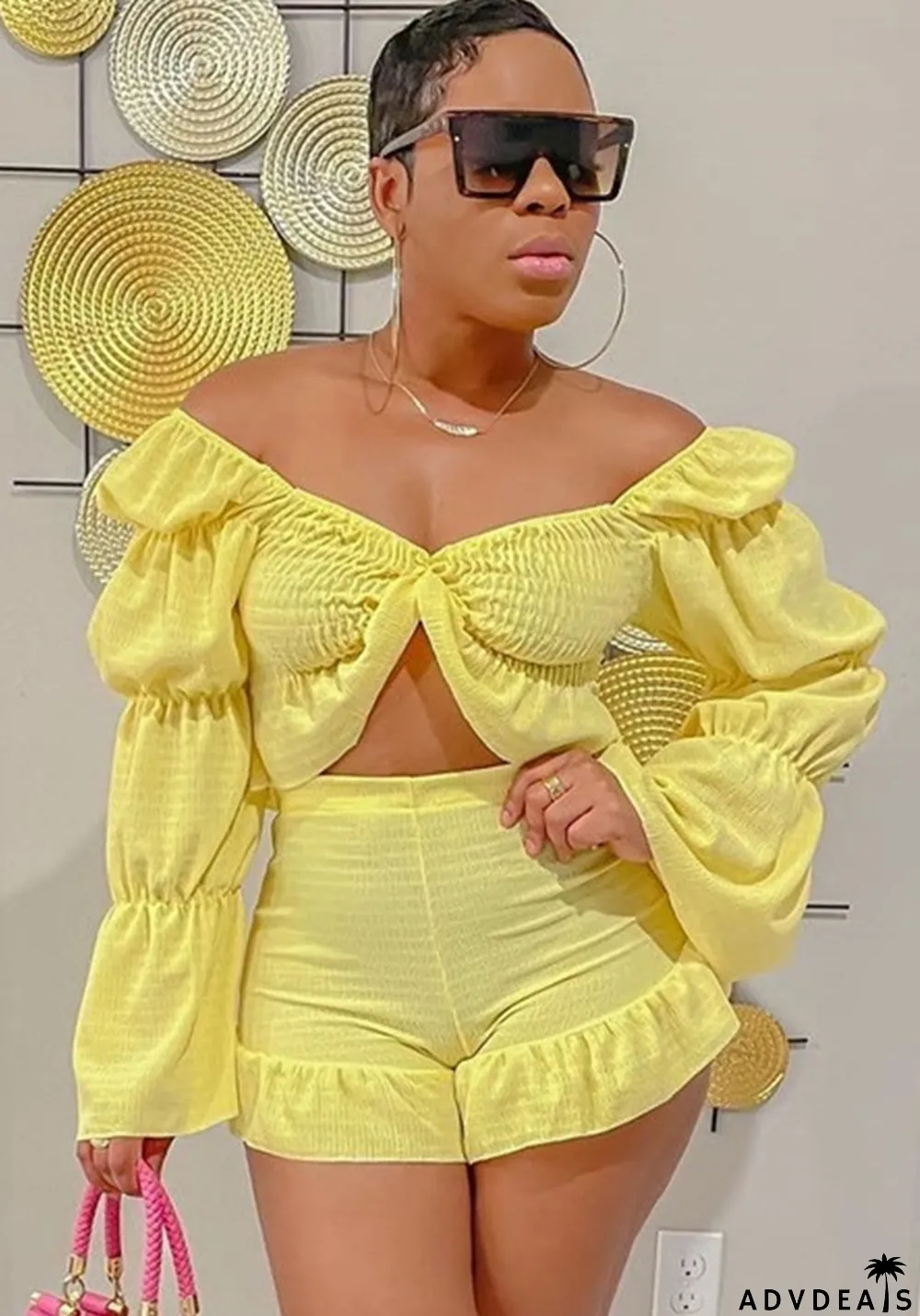 Sexy women's blouse with piled sleeves and pleated suit