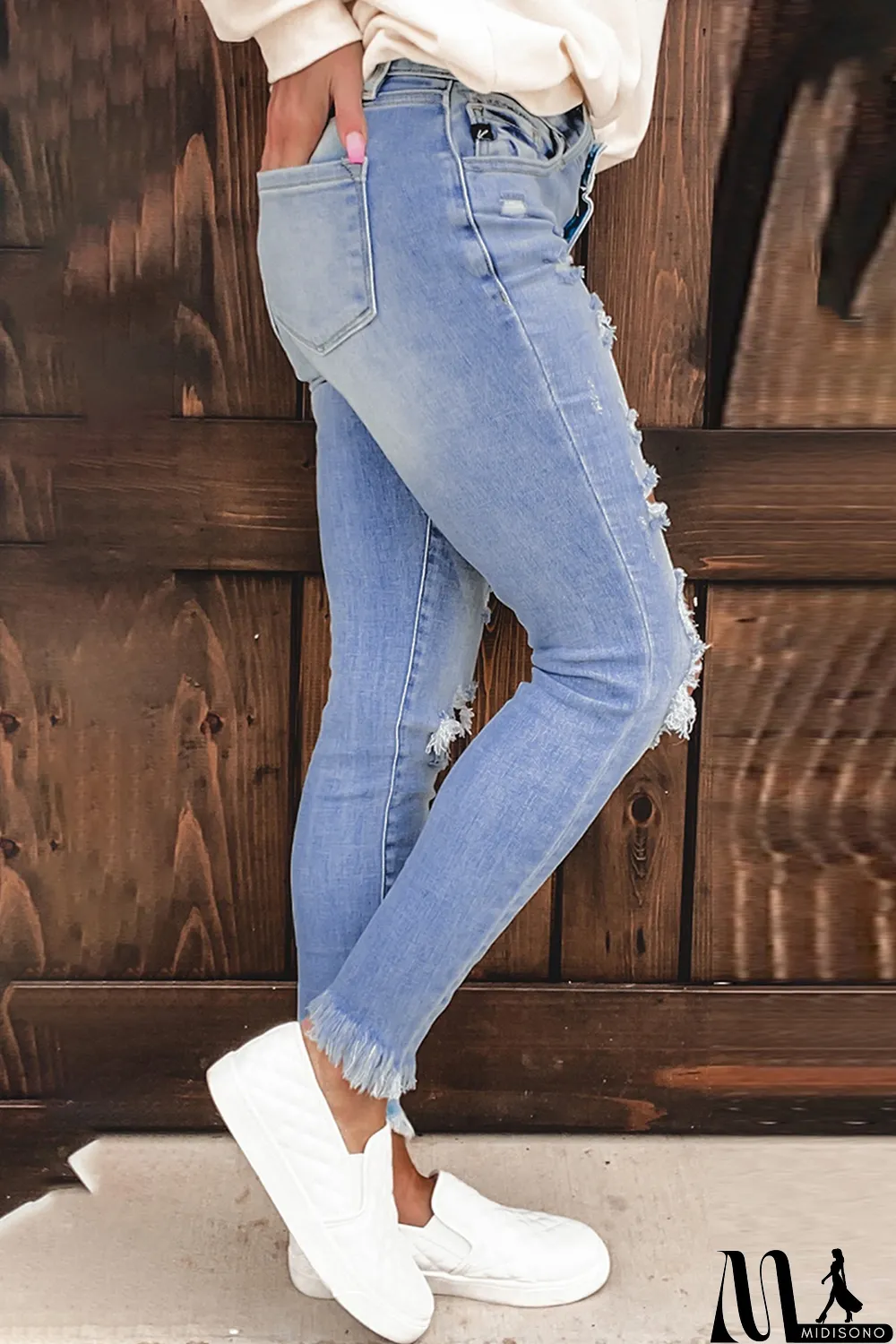 MidiSono - Blank Apparel - Light Blue Washed Ripped Jeans