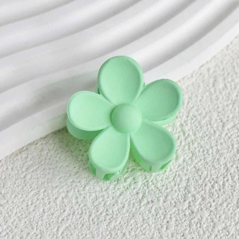 Women’s Sweet Flower Plastic Stoving Varnish Hair Claws