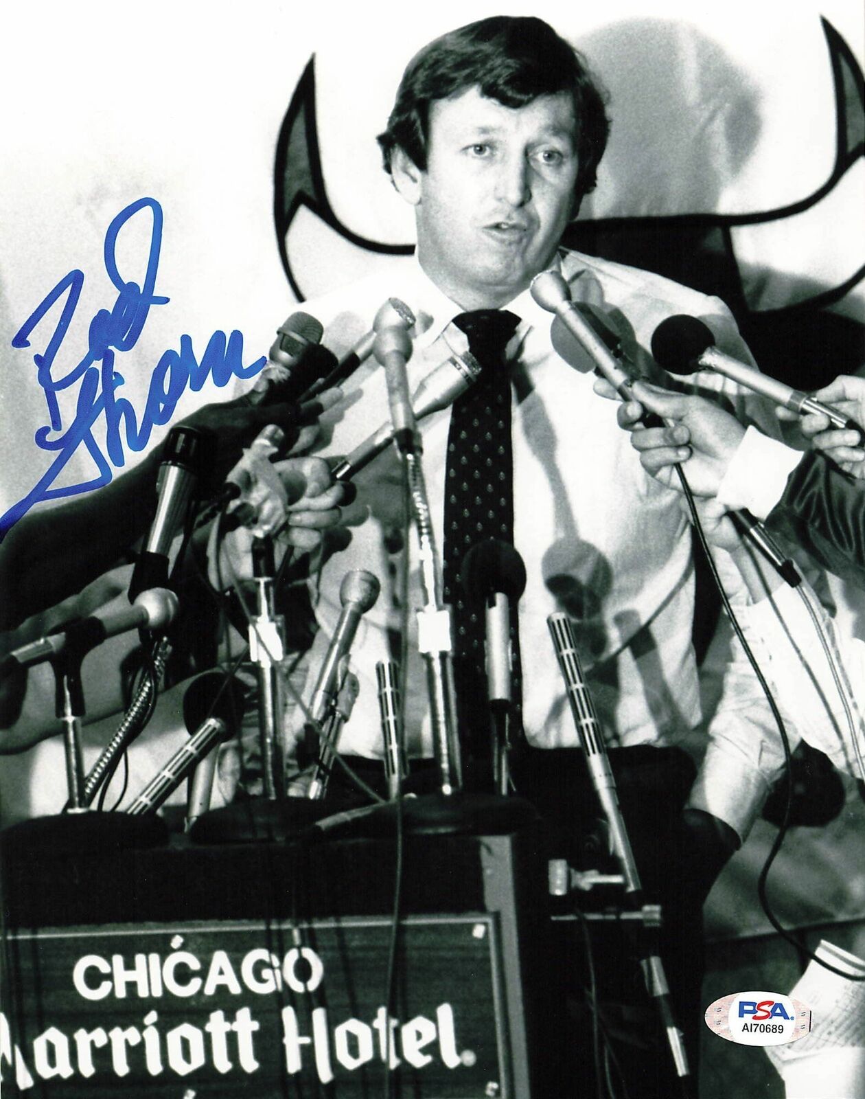 Rod Thorn signed 8x10 Photo Poster painting PSA/DNA Chicago Bulls Autographed