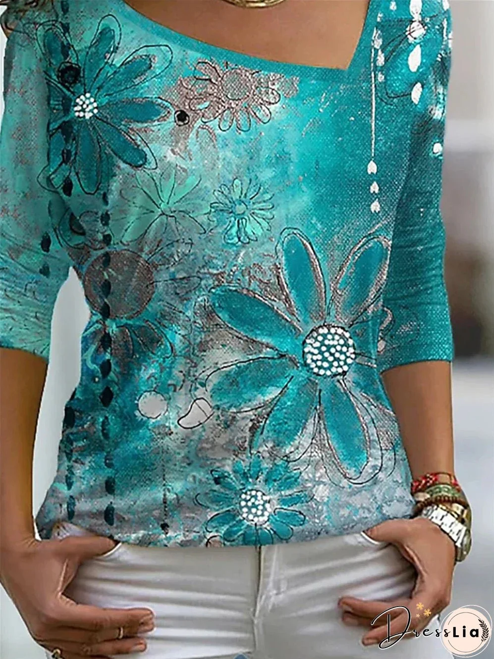 Elegant and Casual winter garment