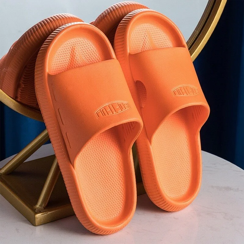 New EVA Hole Leaking Slippers Women Bathroom Shoes Slides Anti-slip Summer Indoor Home Slippers Household Bath Sandals Men