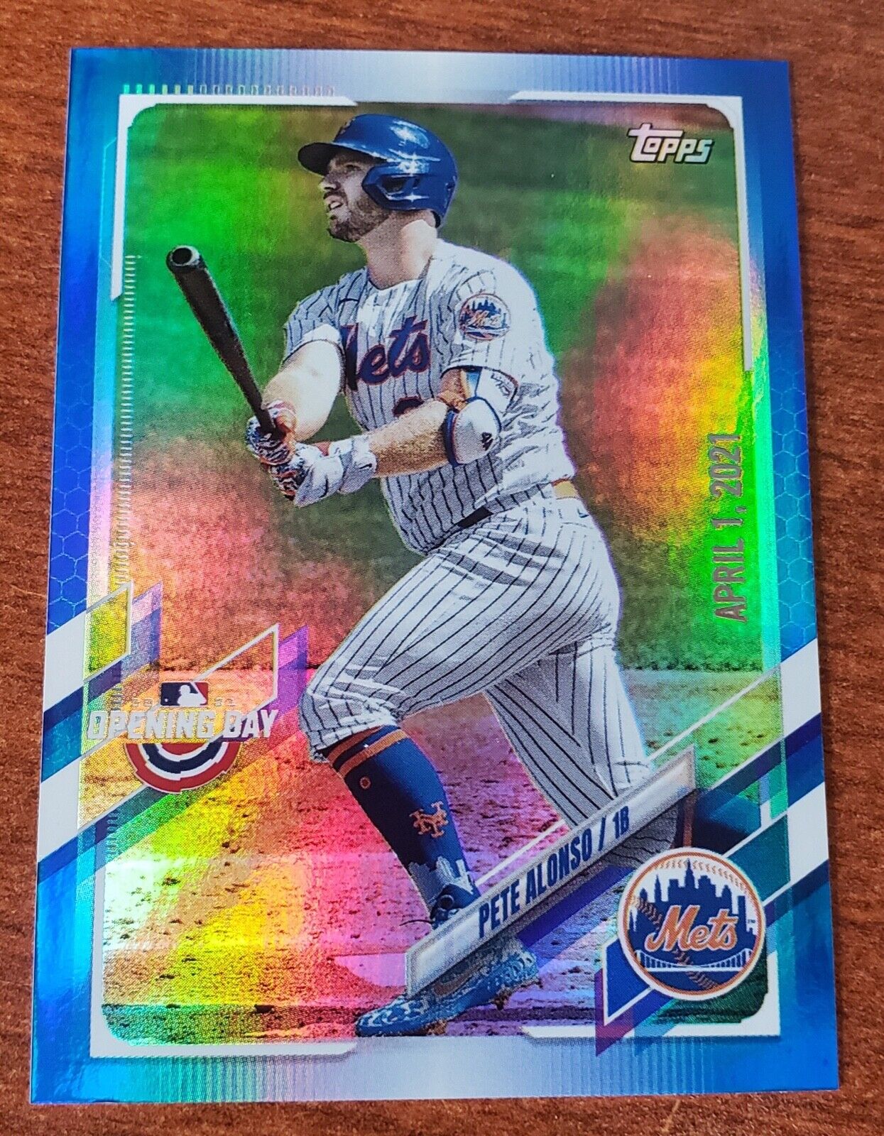 PETE ALONSO 'NEW YORK METS' 2021 TOPPS OPENING DAY BLUE RAINBOW FOIL CARD