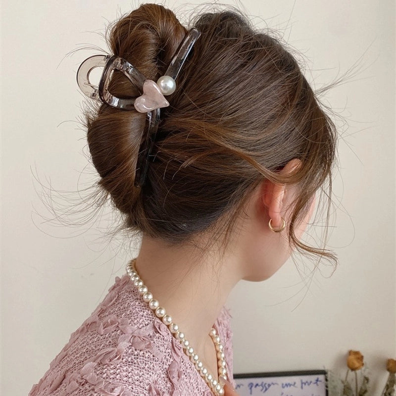 Women's Casual Minimalist Heart Shape Arylic Hair Claws