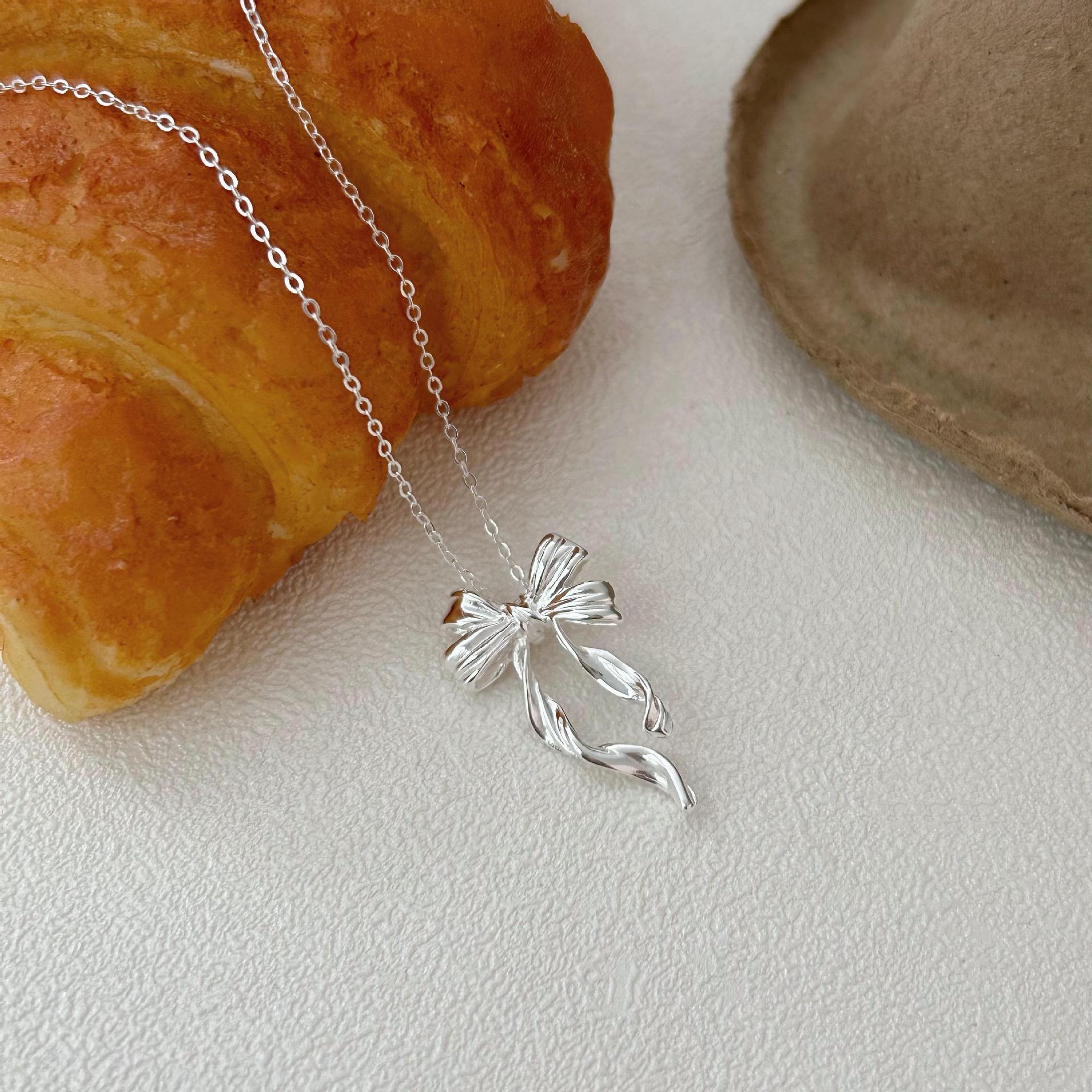 925 Sterling Silver Korean Bowknot Geometric Silver Electroplating Necklaces