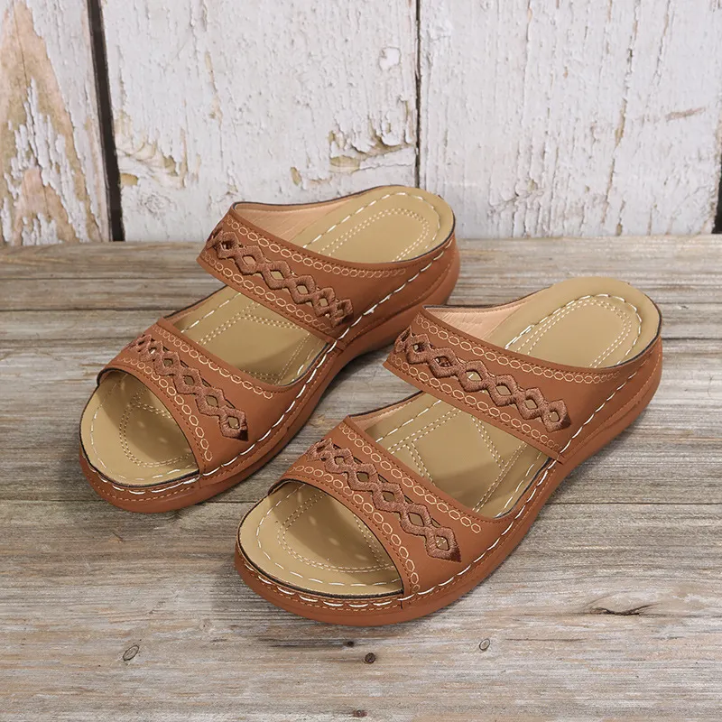 Breakj Breakj New Large-Size Slippers Retro Car Line Anti-Slip Round Slope And Comfortable Word Cool Slippers Woman