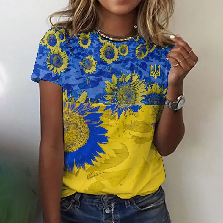 VChics Ukraine Sunflower Painting Art Cozy T Shirt