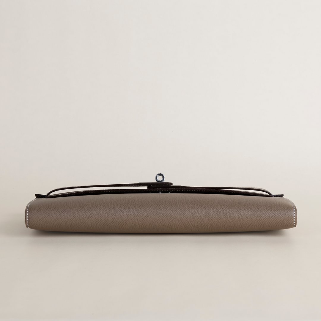 Kelly cut Epsom CK18 Etoupe PHW