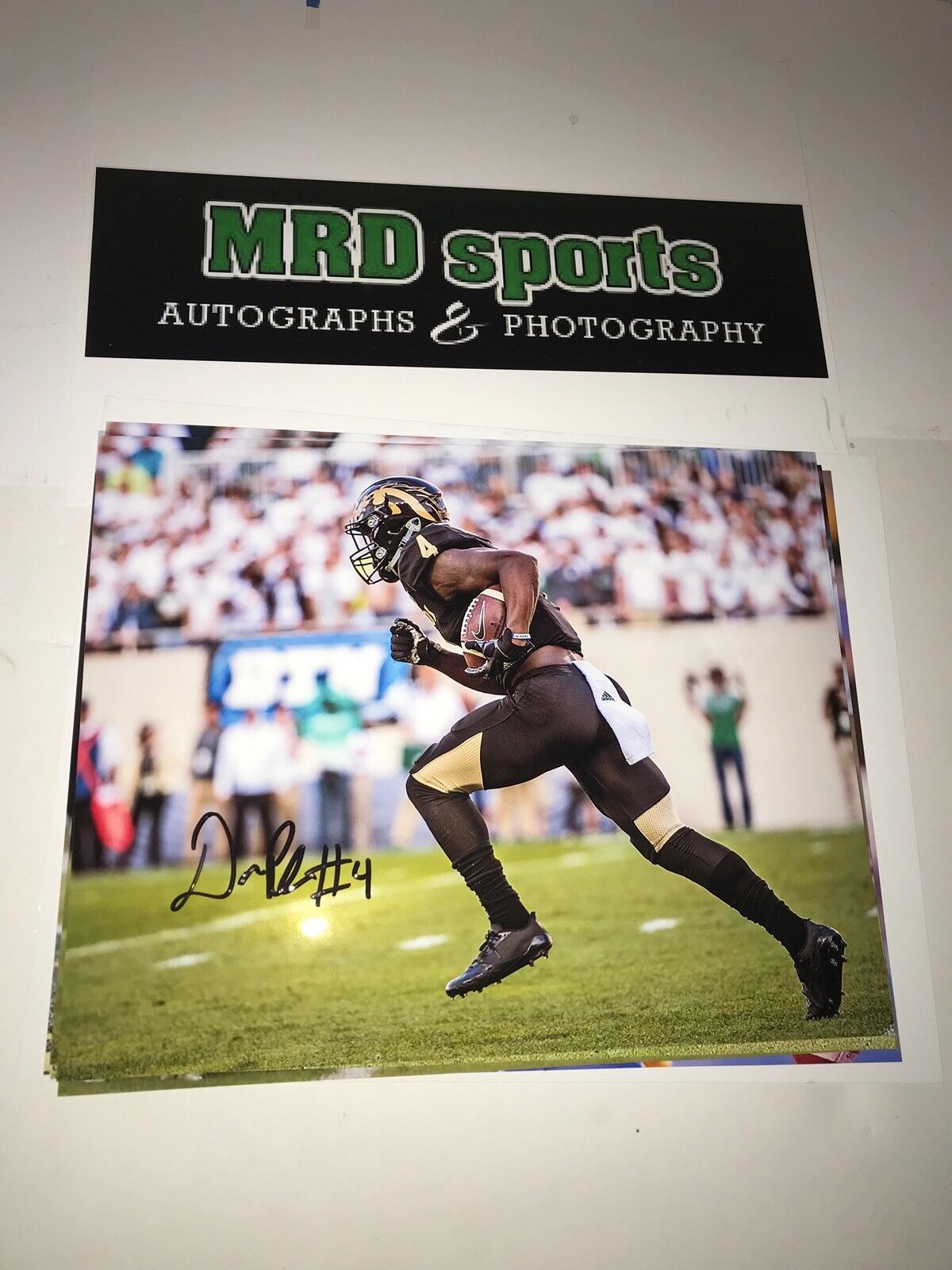 Darius Phillips Western Michigan WMU signed autographed 8x10 football Photo Poster painting F