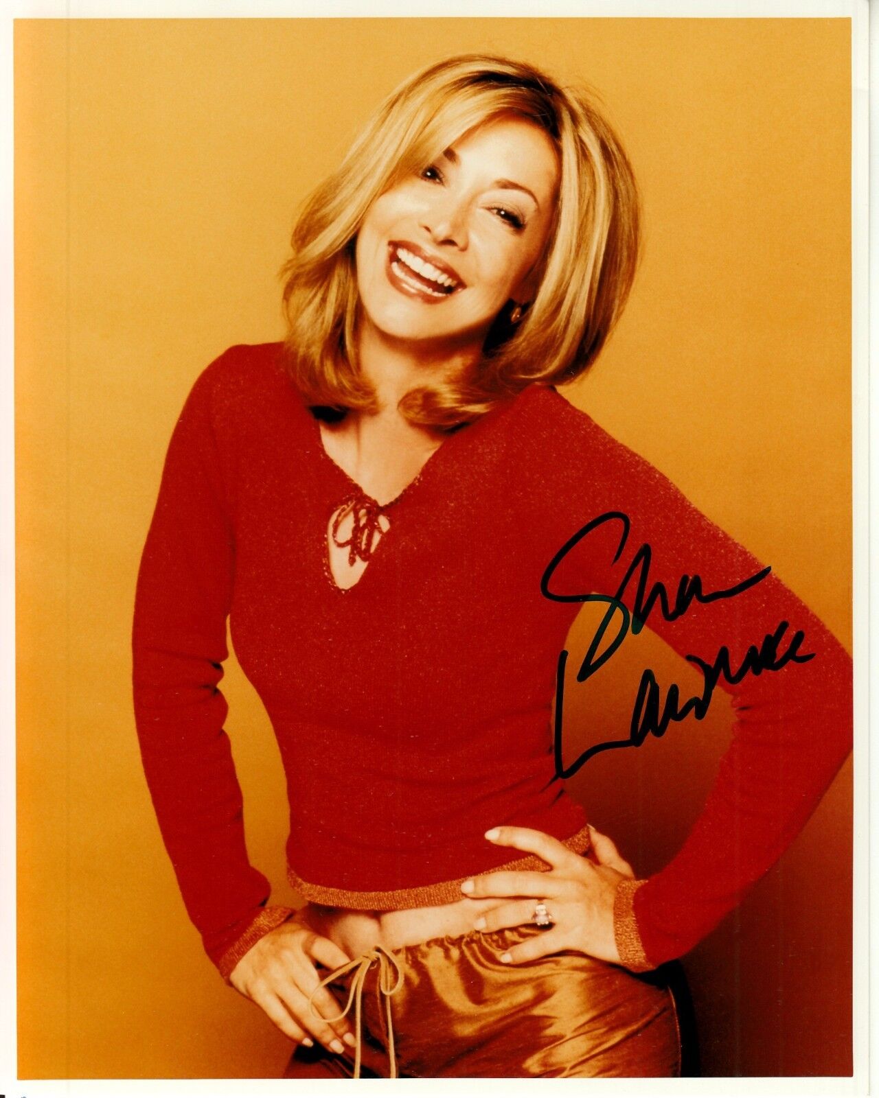 SHARON LAWRENCE hand-signed BEAUTIFUL 8x10 COLOR CLOSEUP portrait w/ UACC RD COA