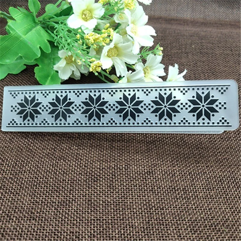 15x3cm plastic Pine leaves craft card geometric Plastic Embossing Folder For Scrapbook DIY Album Card Tool Plastic Template