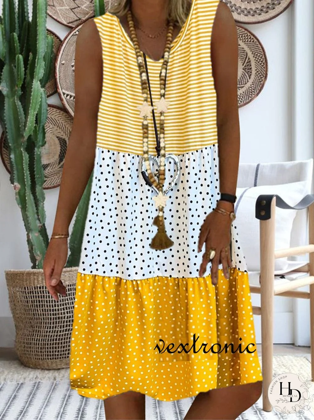 Women's Sleeveless Scoop Neck Striped Printed Dress