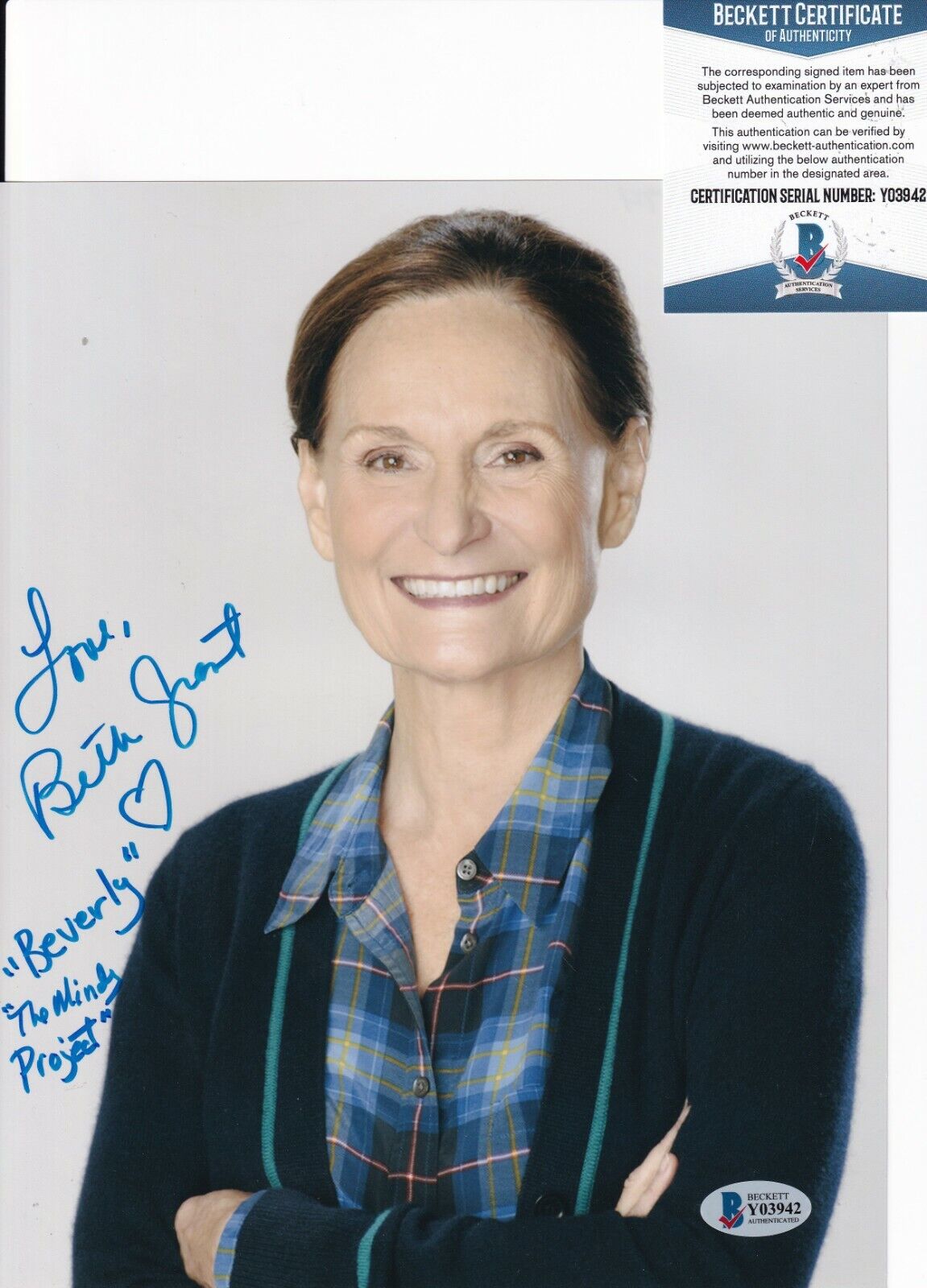 BETH GRANT signed (THE MINDY PROJECT) Beverly 8X10 Photo Poster painting BECKETT BAS Y03942