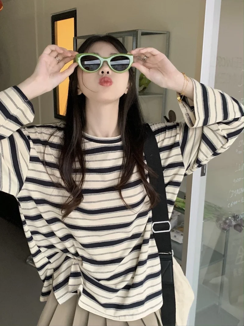 Uveng Uveng Collar Striped Long-Sleeved T-Shirt Women's Autumn 2024 New Design Feeling Loose Show Thin Casual Students Slit Jacket
