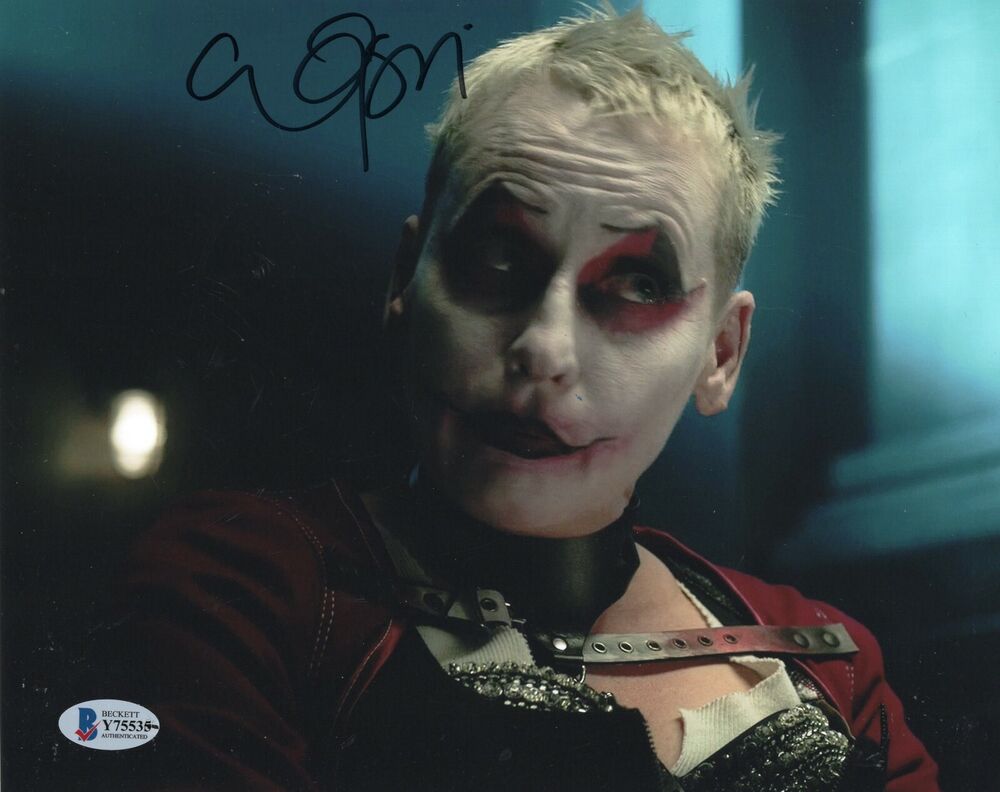 Lori Petty Signed Gotham Female Joker 8x10 Photo Poster painting w/Beckett Y75535