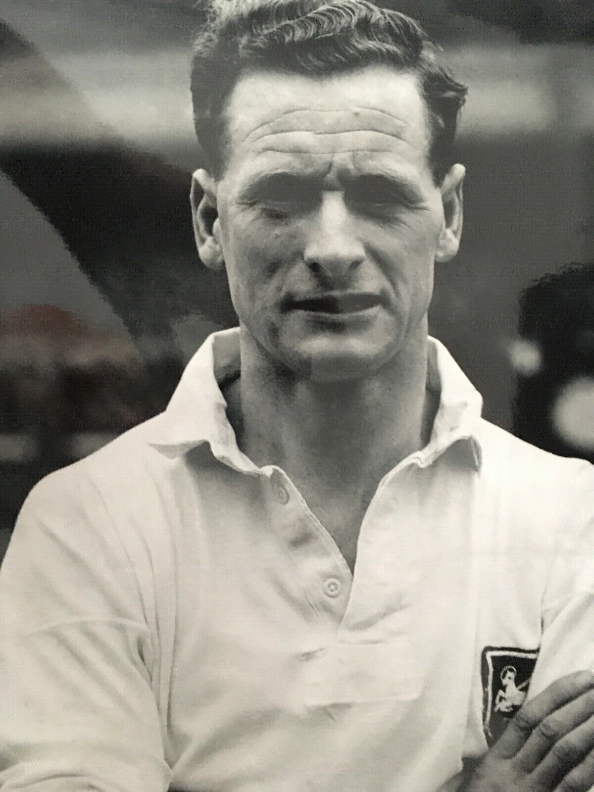 TOM FINNEY - PRESTON & ENGLAND LEGEND -BRILLIANT UNSIGNED Photo Poster paintingGRAPH