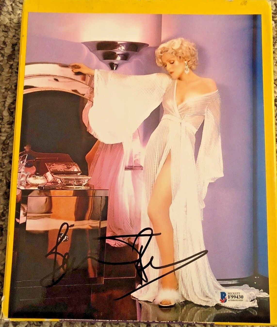 BERNADETTE PETERS SIGNED 8X10 Photo Poster painting AUTOGRAPHED BECKETT AUTHENTICATED #2