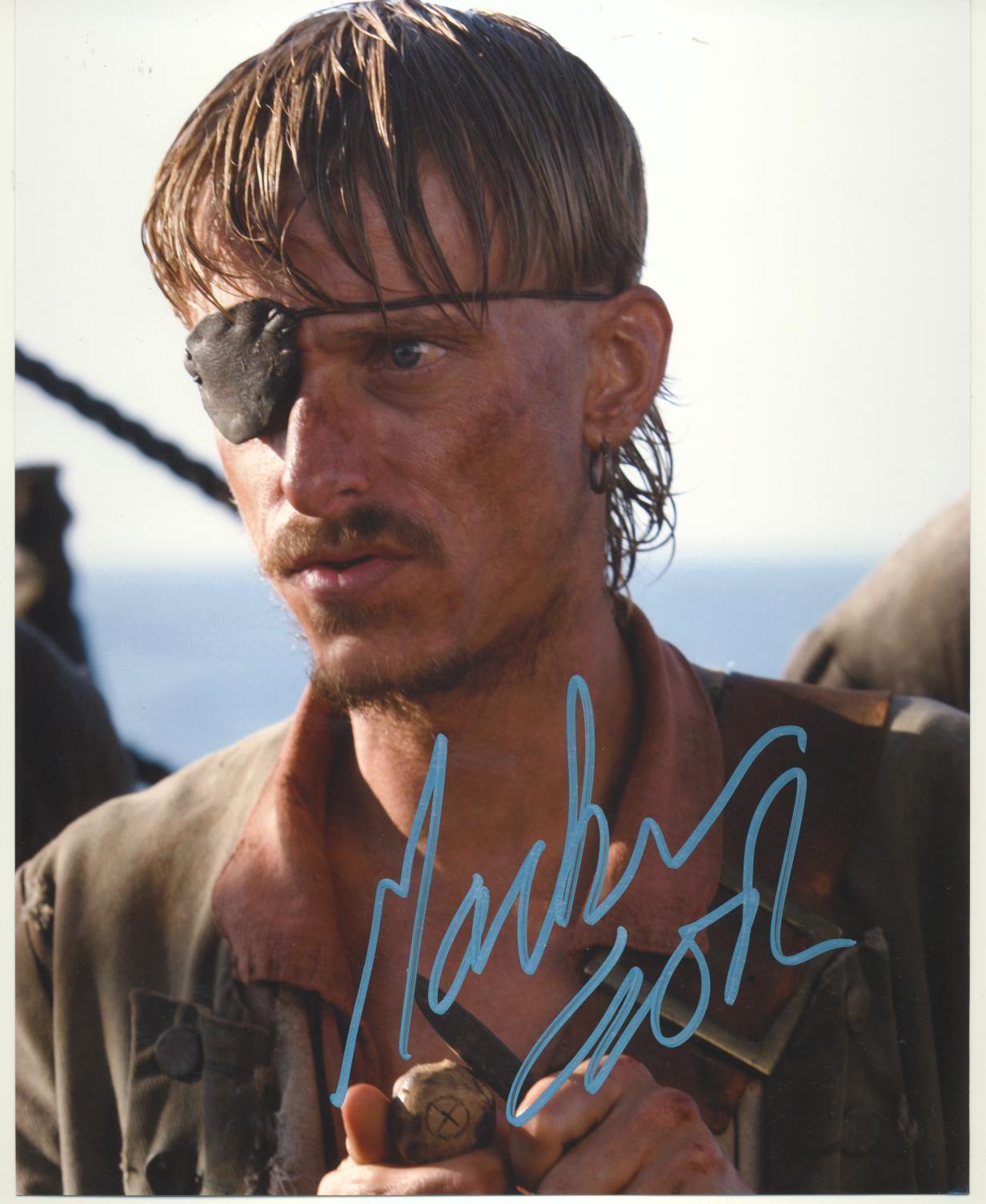 Mackenzie Crook Autograph PIREATES CARIBBEAN Signed 10x8 Photo Poster painting AFTAL [8566]