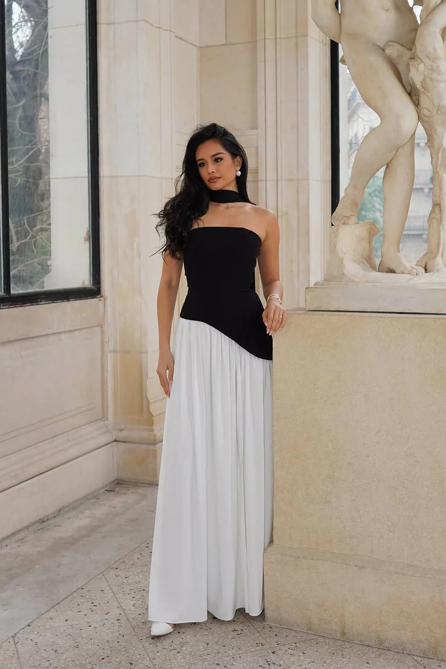 Elegant Black White Satin Sleeveless Strapless Long Split Prom Dress with  Scarf | MS0764